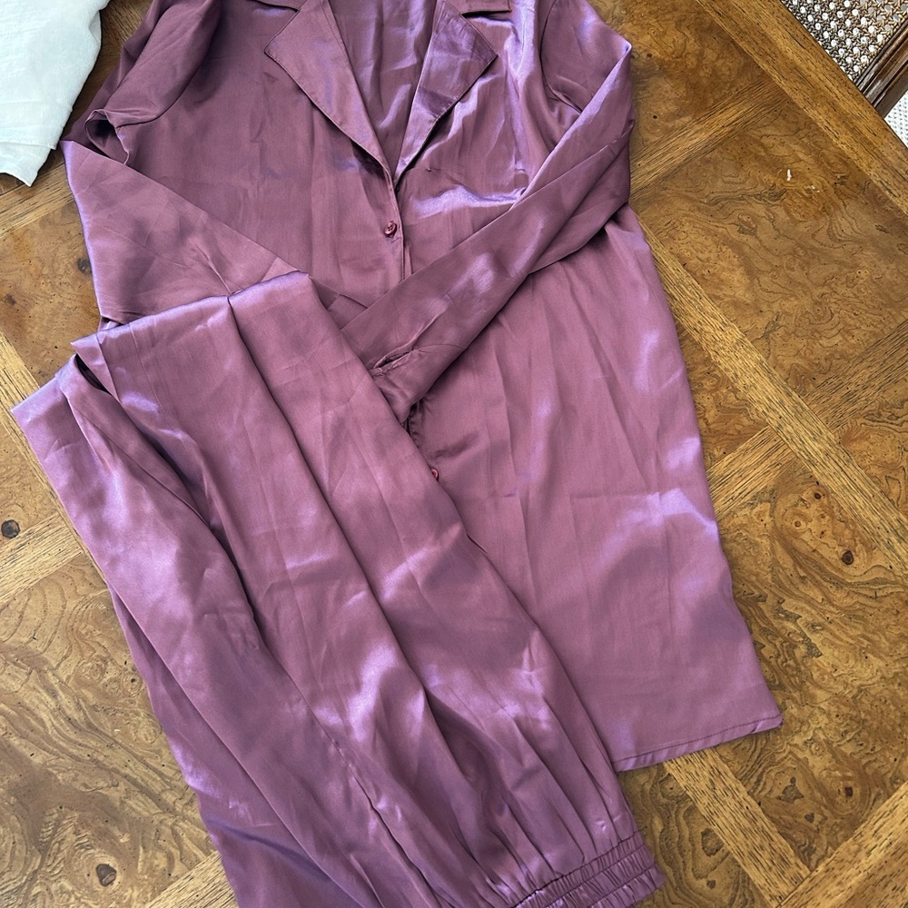 Nasty Gal Purple Mauve Satin Pajamas size 4